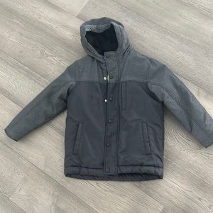 Mint condition size 8 boys ski jacket.